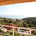 Riza Veliu Ξενοδοχείο με διαμερίσματα 3*