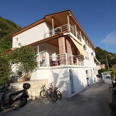 Appart hôtel Riza Veliu 4*