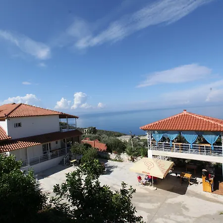 Riza Veliu Aparthotel Piqeras