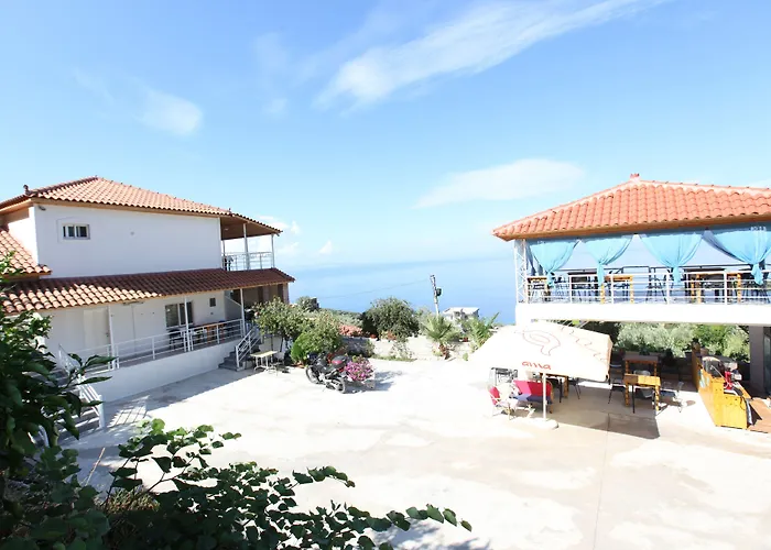 Riza Veliu Hotel apartamentowy Piqeras