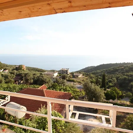 Riza Veliu Aparthotel 3*