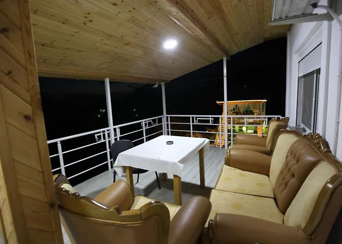 Riza Veliu Aparthotel