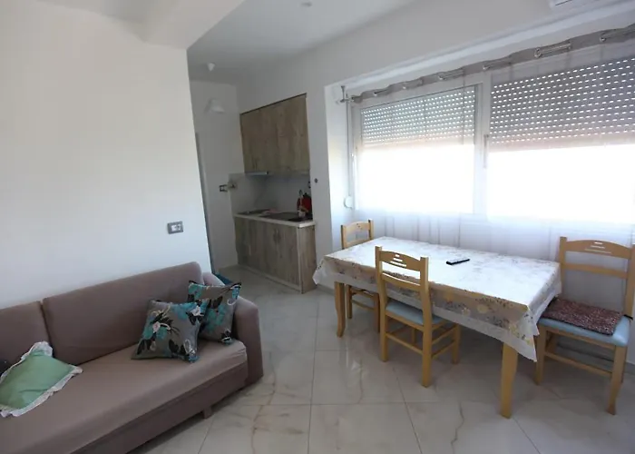 Aparthotel Riza Veliu 4*